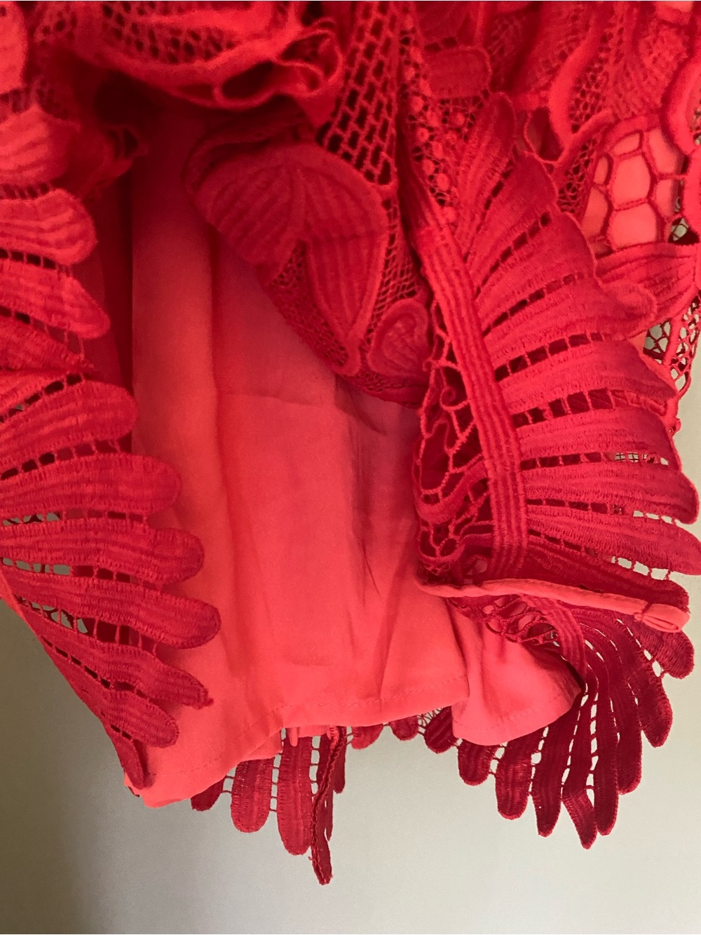 NWT REVOLVE x LOVERS + FRIENDS Caspian Lace Shift Dress in Coral Red Size Small - Picture 9 of 9